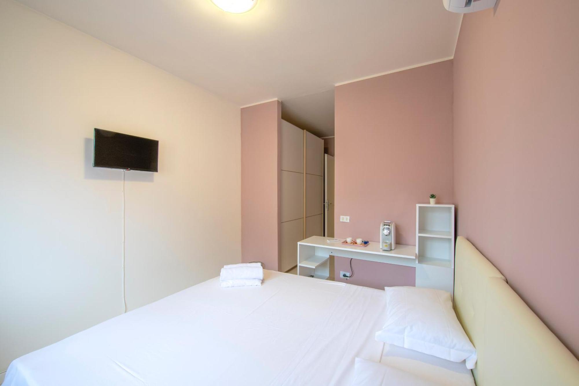 Gardenhouse - Wifi And Garden Hotel Verona Buitenkant foto